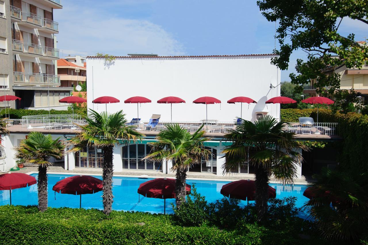 Hotel Nautic B&B Bellaria-Igea Marina Ngoại thất bức ảnh